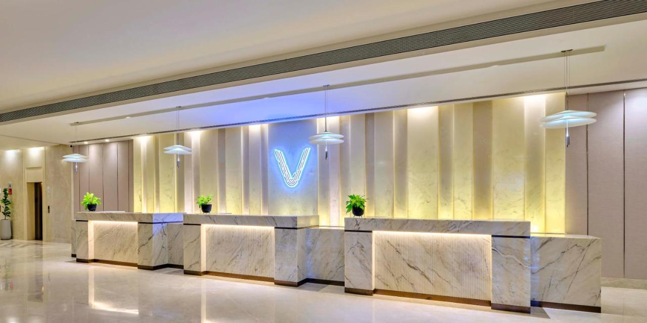 Vivanta Sg Highway होटल 5*